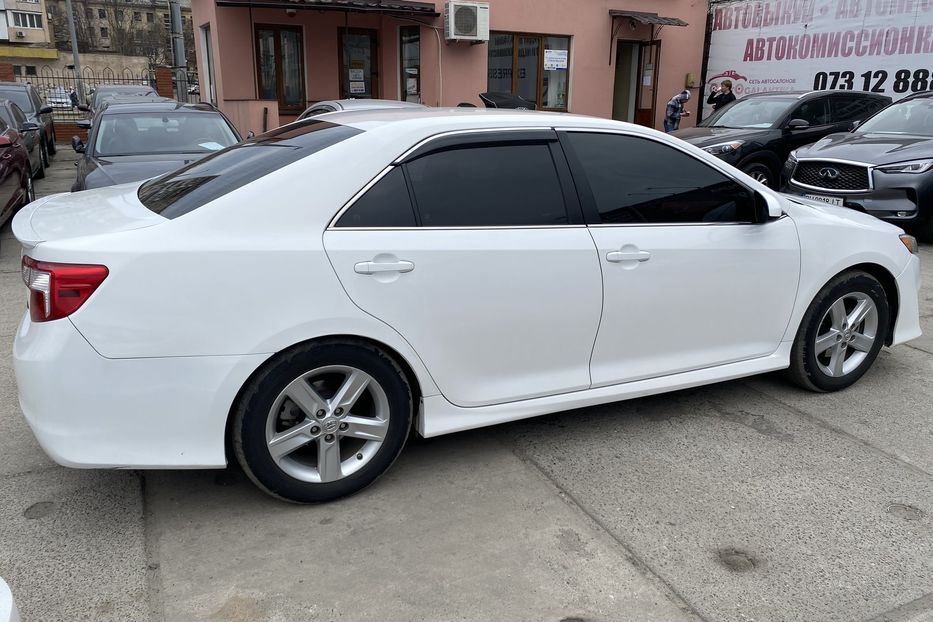 Продам Toyota Camry LE GAZ 2013 года в Одессе