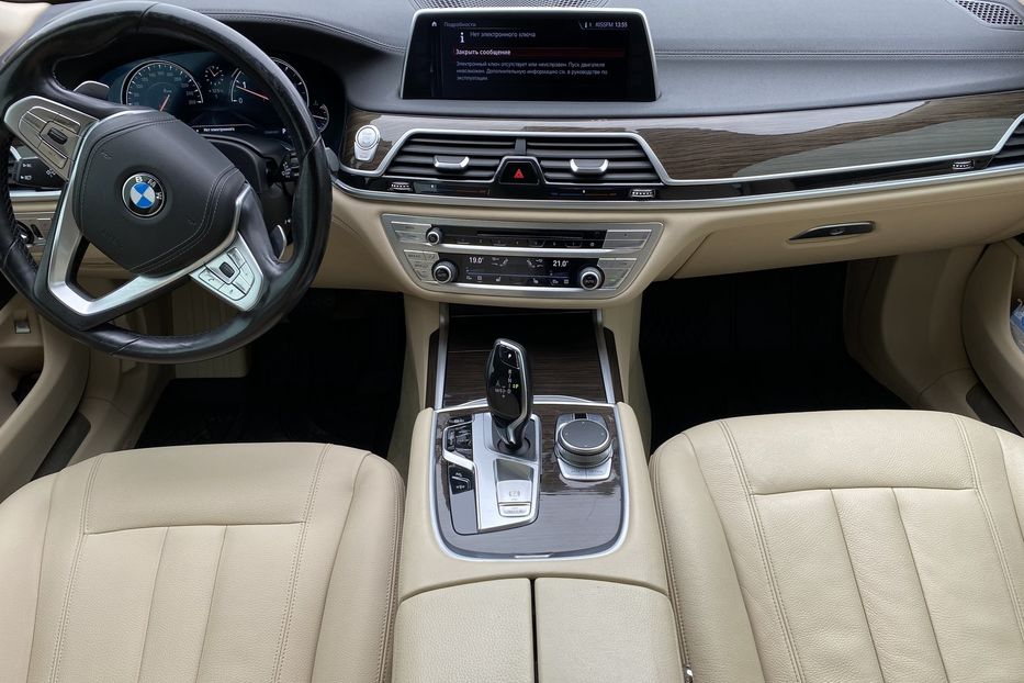 Продам BMW 740 LI 2017 года в Одессе