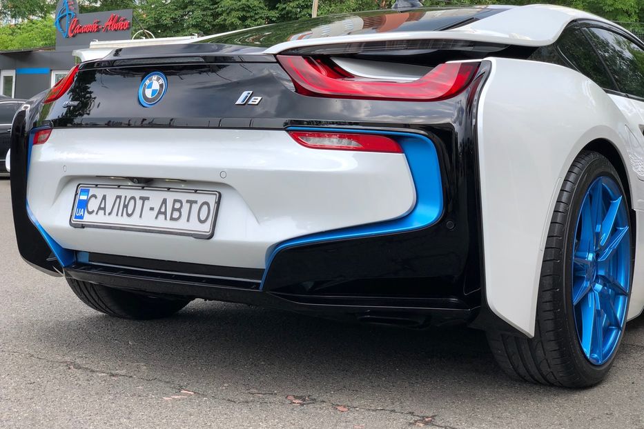 Продам BMW I8 2014 года в Киеве