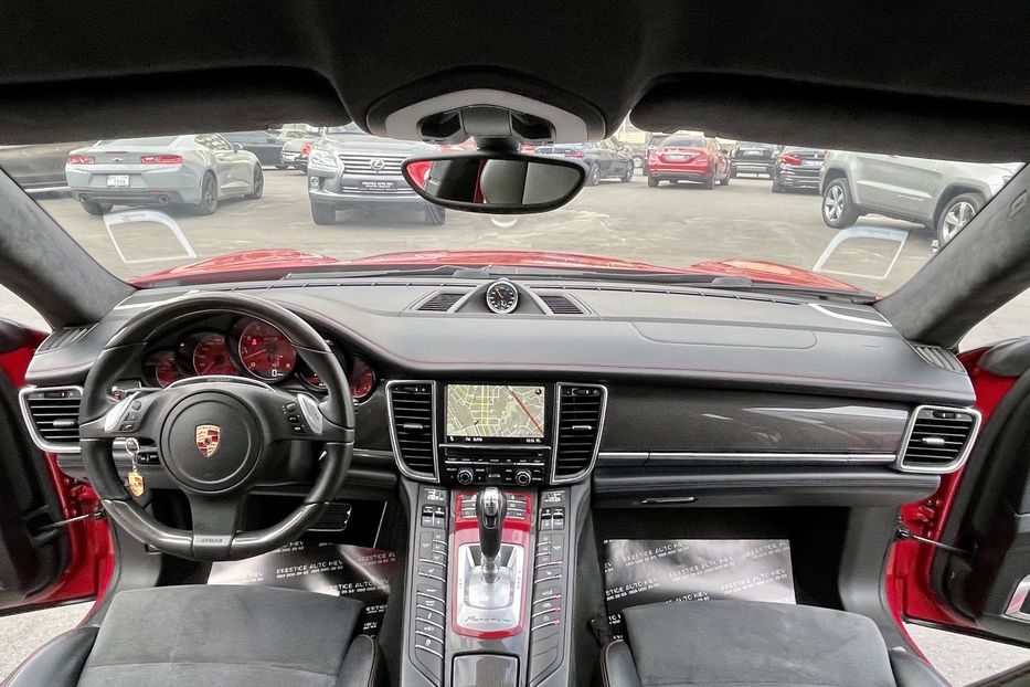 Продам Porsche Panamera GTS 2012 года в Киеве