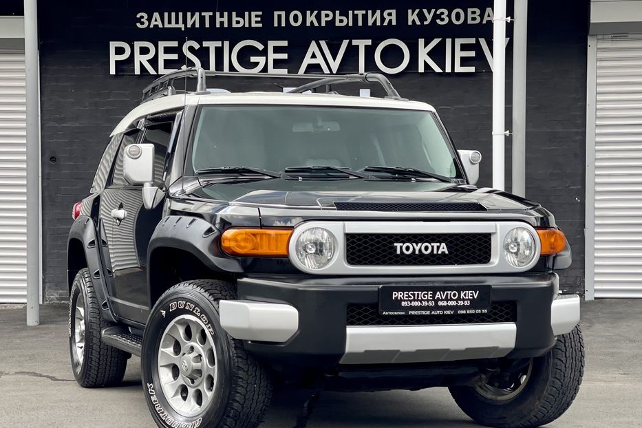 Продам Toyota FJ Cruiser Official 2010 года в Киеве