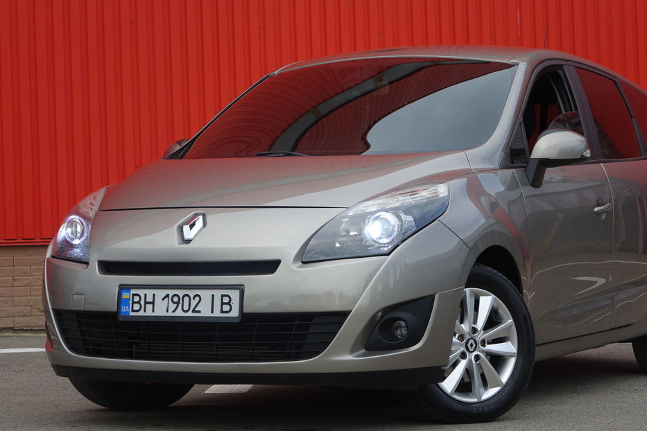 Продам Renault Scenic 2012 года в Одессе