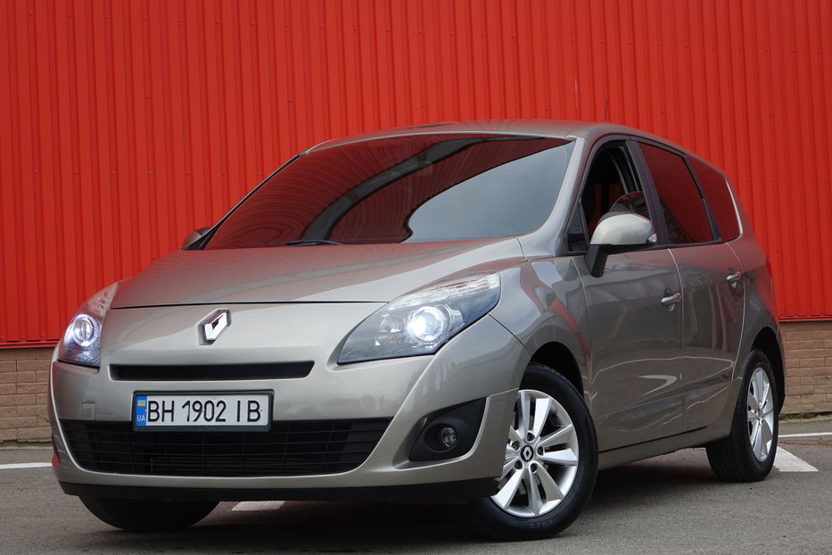 Продам Renault Scenic 2012 года в Одессе