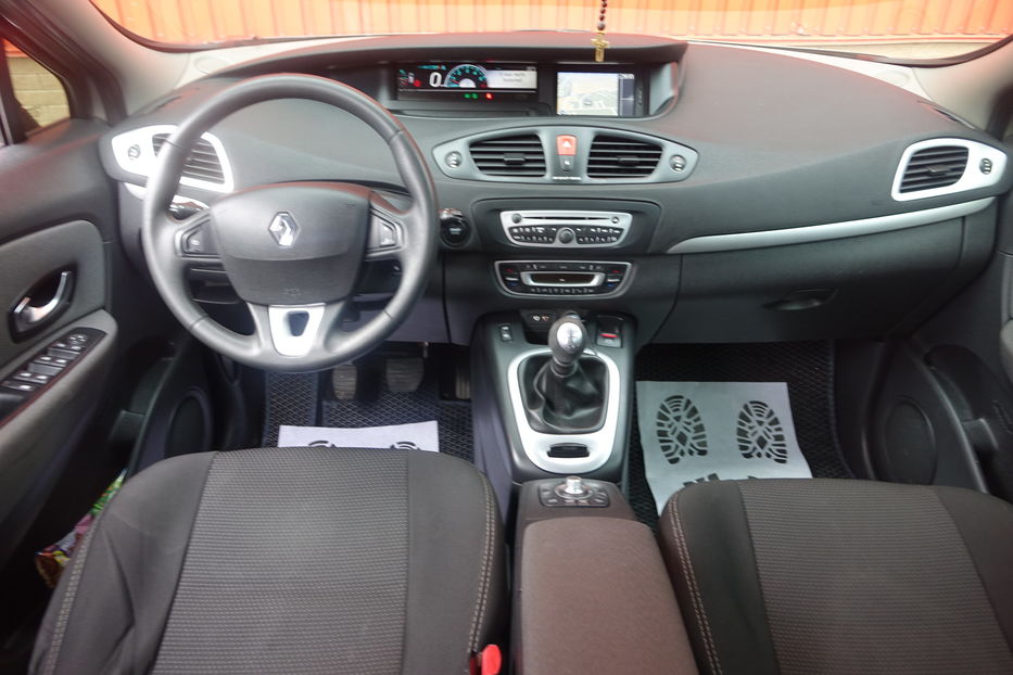 Продам Renault Scenic 2012 года в Одессе