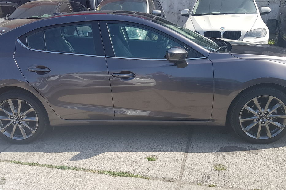 Продам Mazda 3 2018 года в Одессе