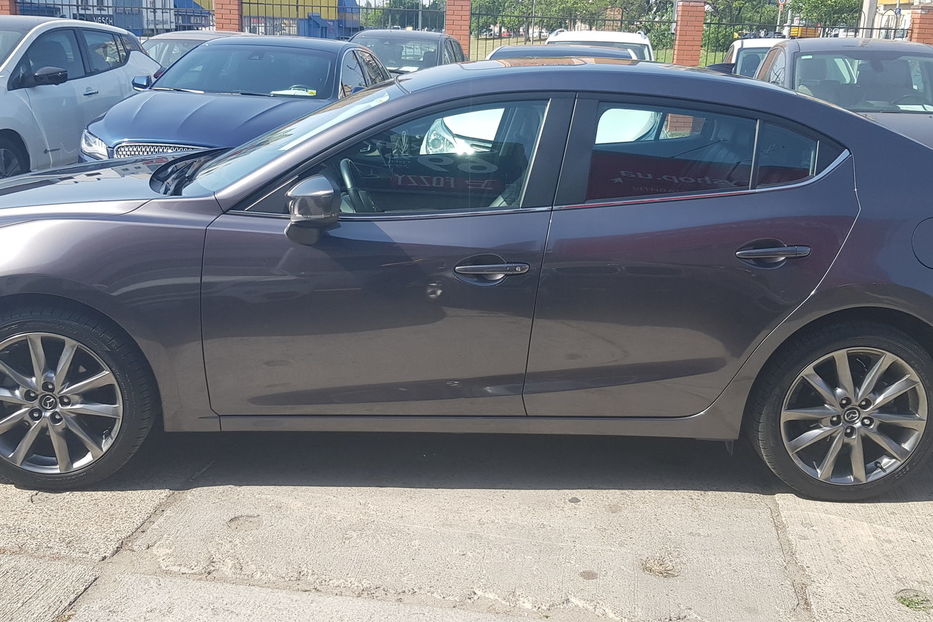 Продам Mazda 3 2018 года в Одессе