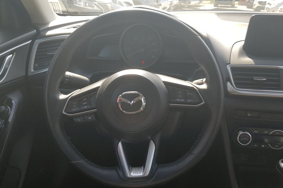 Продам Mazda 3 2018 года в Одессе