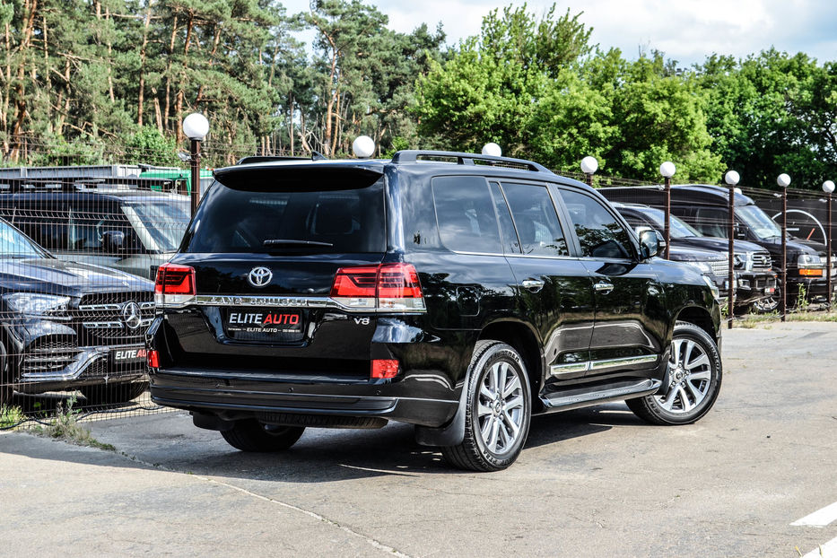 Продам Toyota Land Cruiser 200 Diesel 2019 года в Киеве