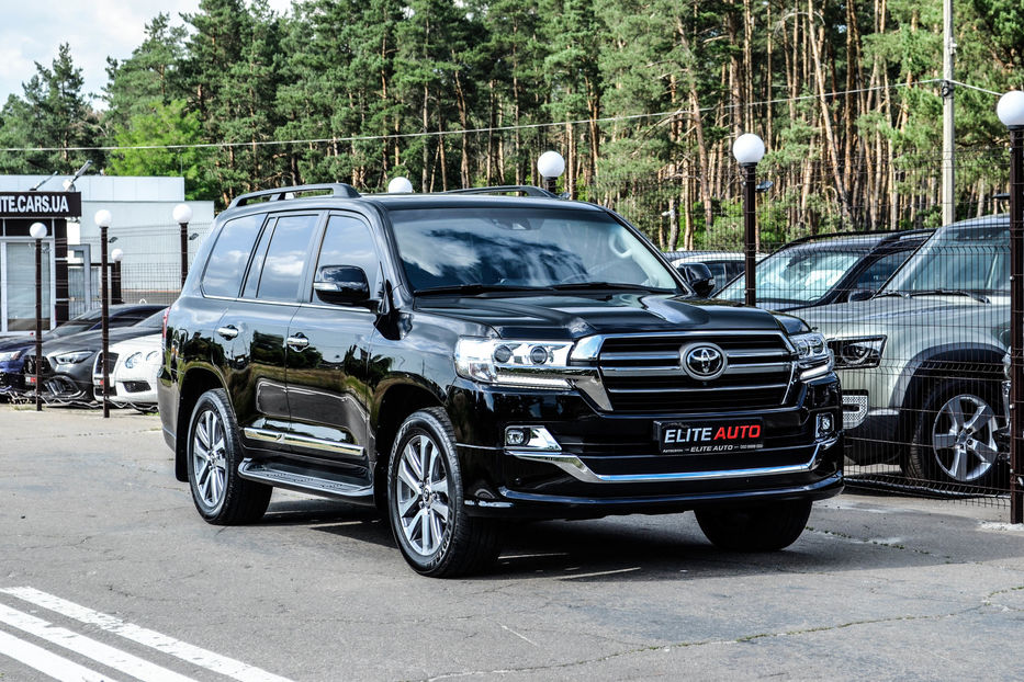 Продам Toyota Land Cruiser 200 Diesel 2019 года в Киеве