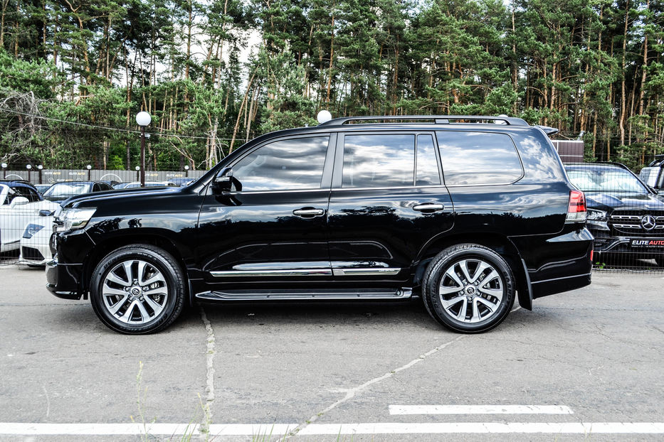 Продам Toyota Land Cruiser 200 Diesel 2019 года в Киеве