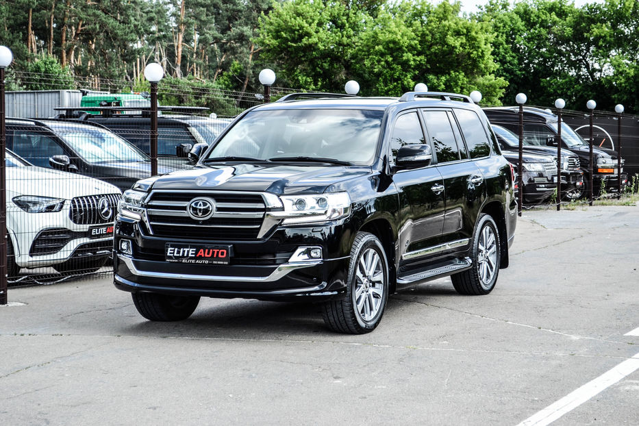 Продам Toyota Land Cruiser 200 Diesel 2019 года в Киеве