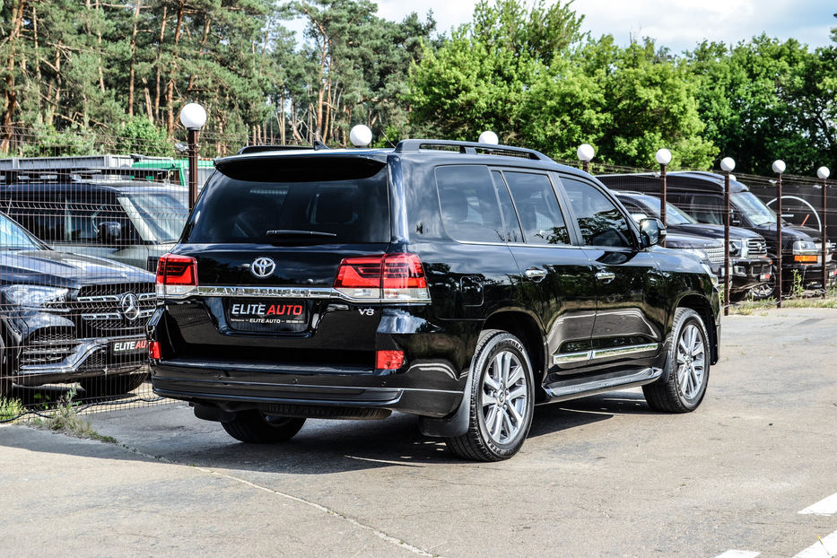 Продам Toyota Land Cruiser 200 Diesel 2019 года в Киеве