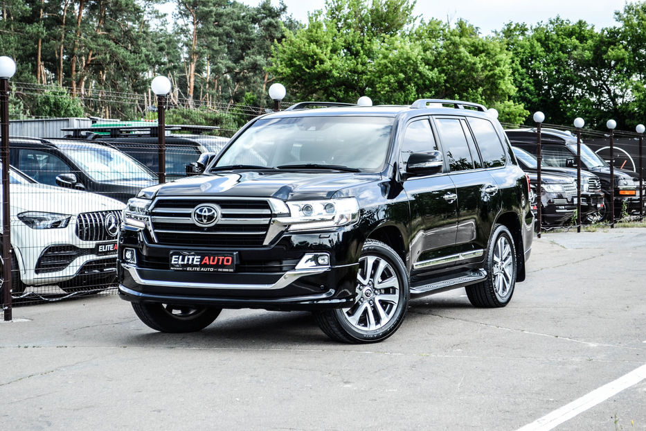 Продам Toyota Land Cruiser 200 Diesel 2019 года в Киеве