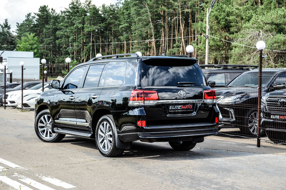 Продам Toyota Land Cruiser 200 Diesel 2019 года в Киеве