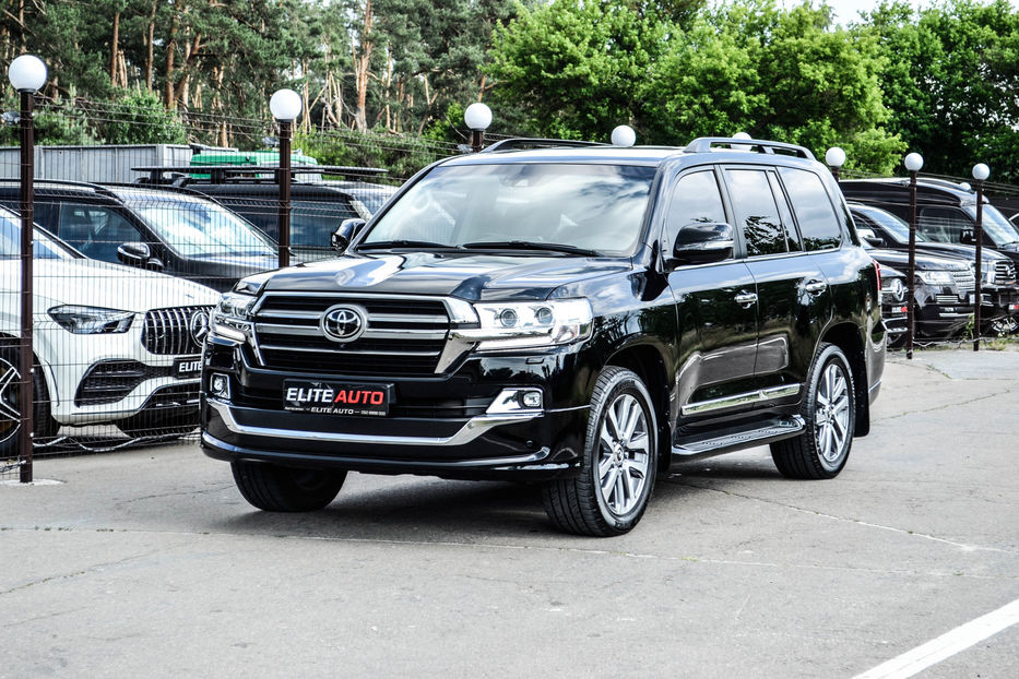 Продам Toyota Land Cruiser 200 Diesel 2019 года в Киеве