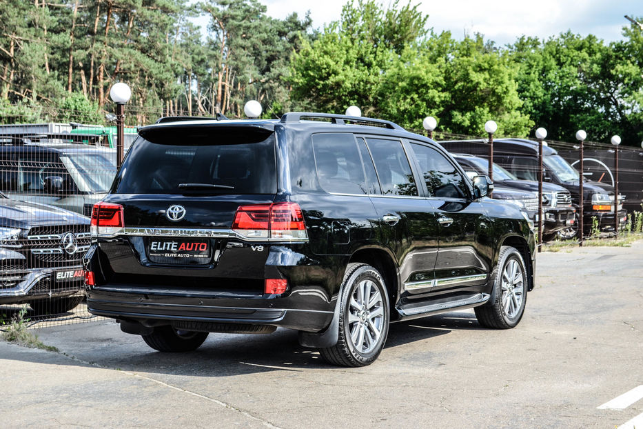 Продам Toyota Land Cruiser 200 Diesel 2019 года в Киеве