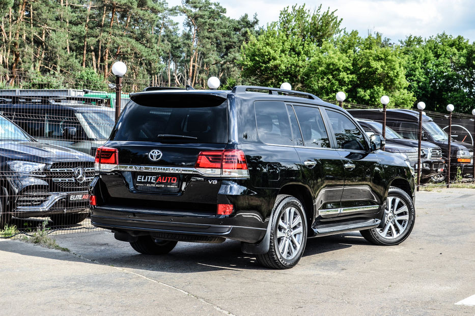 Продам Toyota Land Cruiser 200 Diesel 2019 года в Киеве