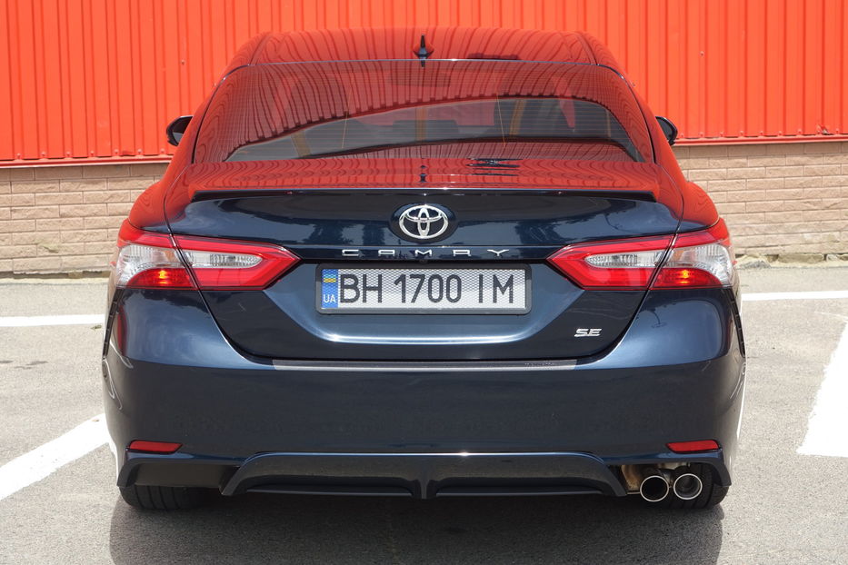 Продам Toyota Camry SE 2020 года в Одессе
