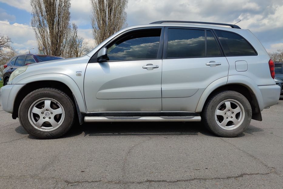 Продам Toyota Rav 4 2004 года в Одессе