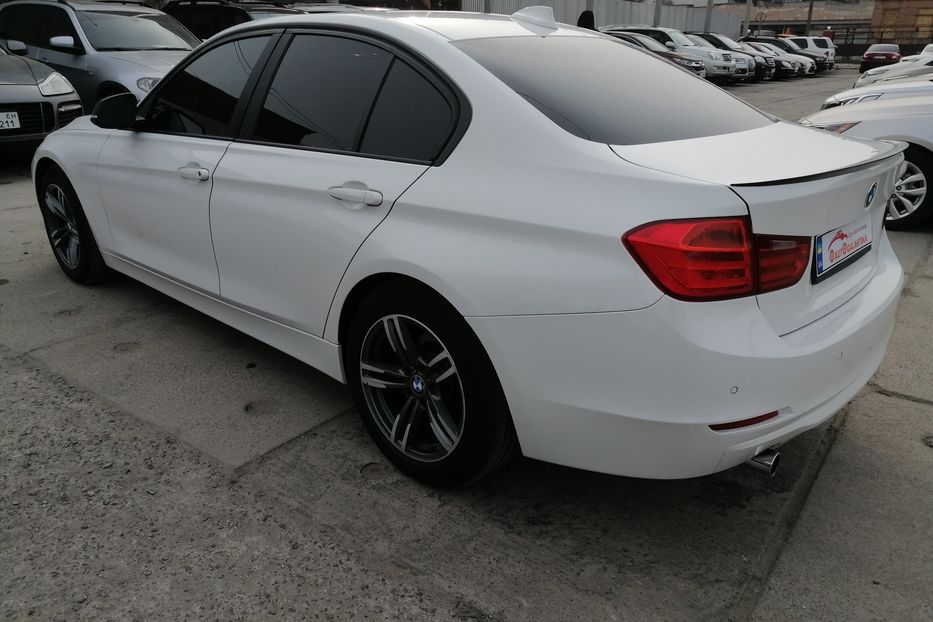 Продам BMW 318 2.0 d. 2013 года в Одессе