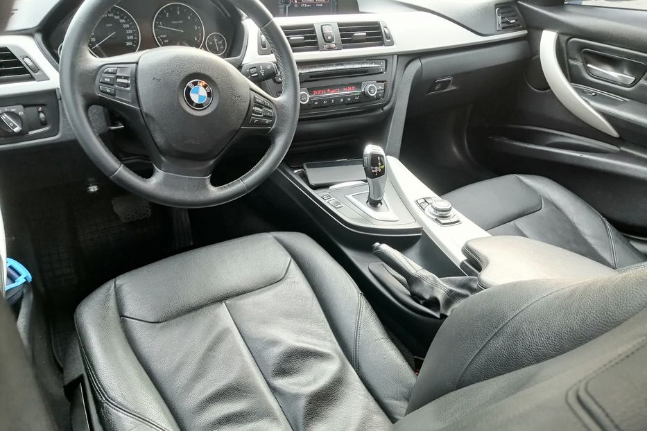 Продам BMW 318 2.0 d. 2013 года в Одессе