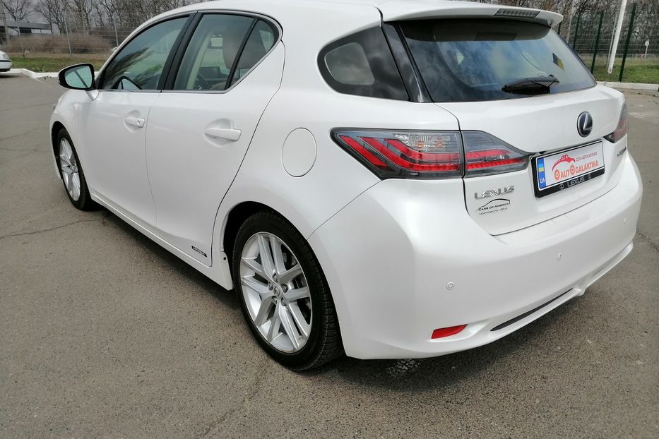 Продам Lexus CT 200 H 2016 года в Одессе