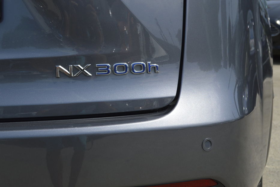 Продам Lexus NX 300 HYBRID 2017 года в Одессе