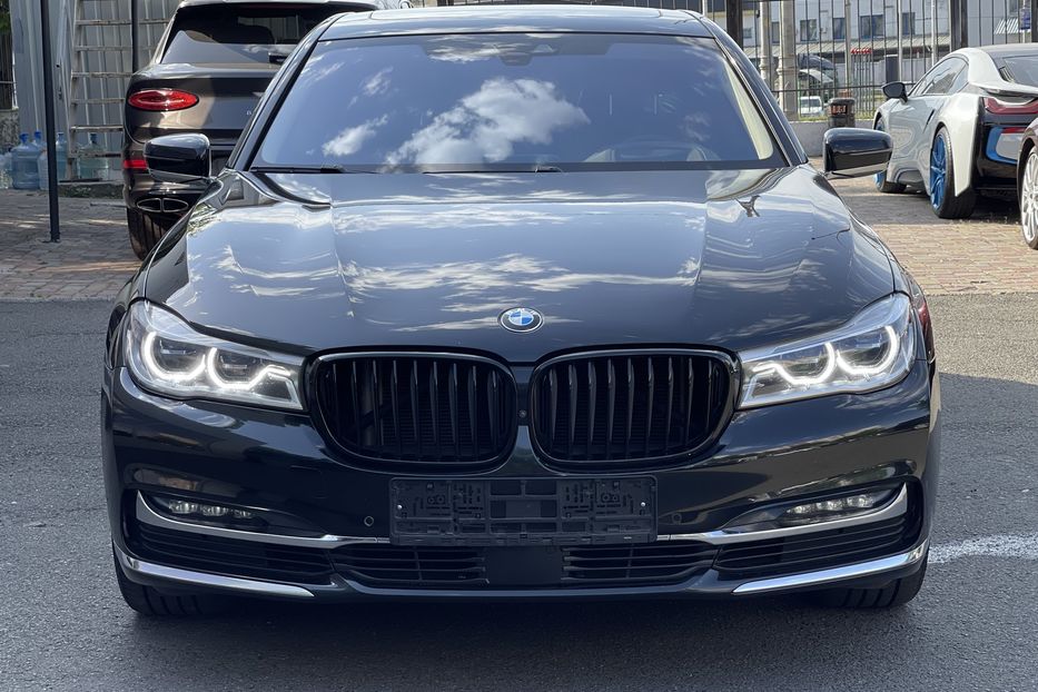 Продам BMW 730 2017 года в Киеве