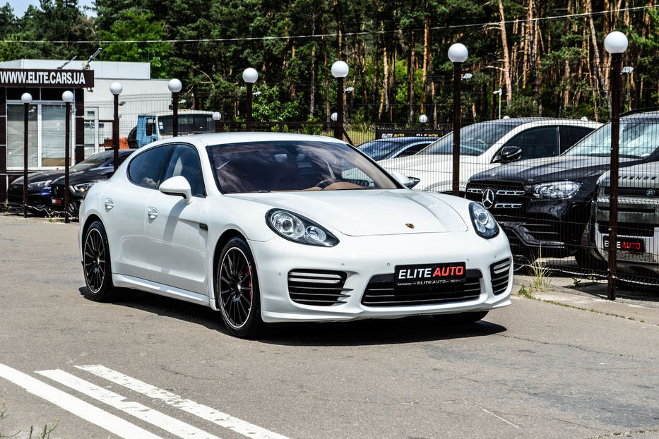 Продам Porsche Panamera Turbo 2013 года в Киеве