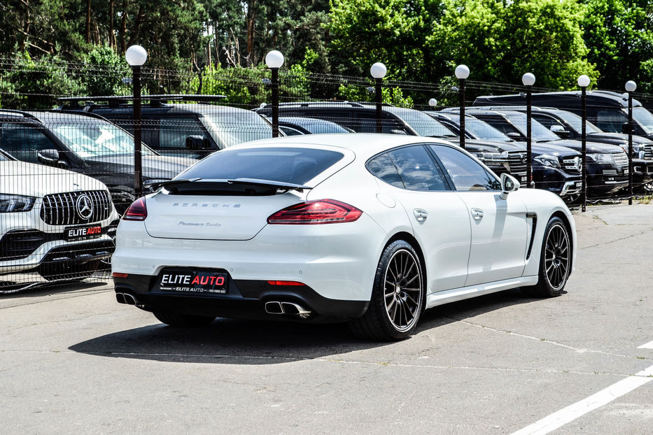 Продам Porsche Panamera Turbo 2013 года в Киеве