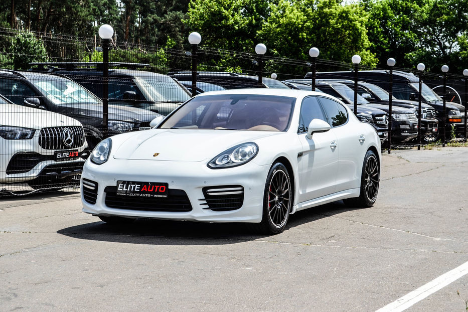 Продам Porsche Panamera Turbo 2013 года в Киеве