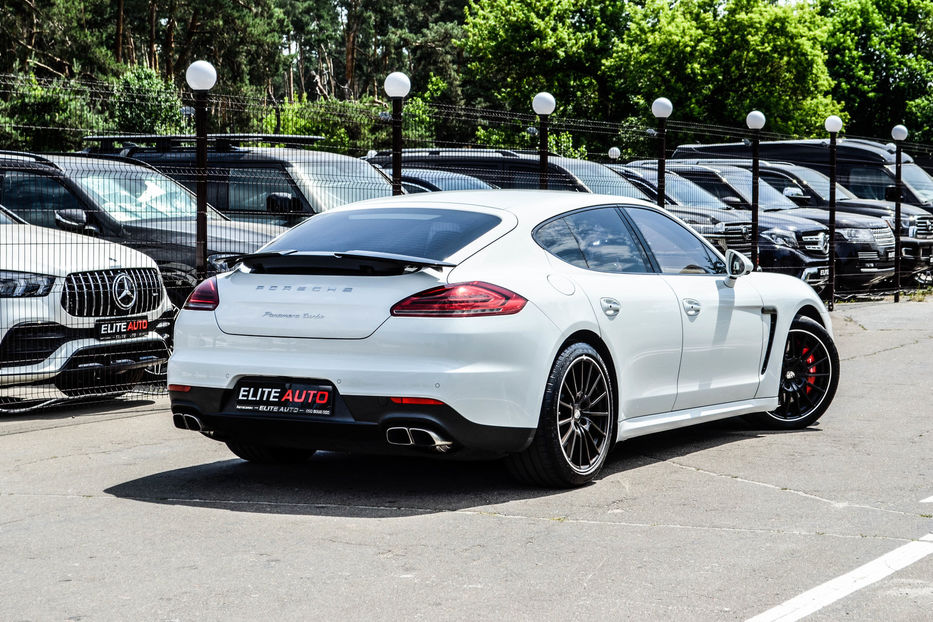 Продам Porsche Panamera Turbo 2013 года в Киеве