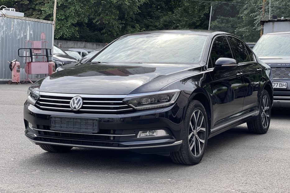 Продам Volkswagen Passat B8 Highline 2018 года в Киеве