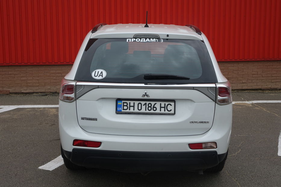 Продам Mitsubishi Outlander Оfficial 2013 года в Одессе