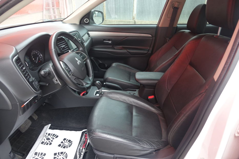 Продам Mitsubishi Outlander Оfficial 2013 года в Одессе