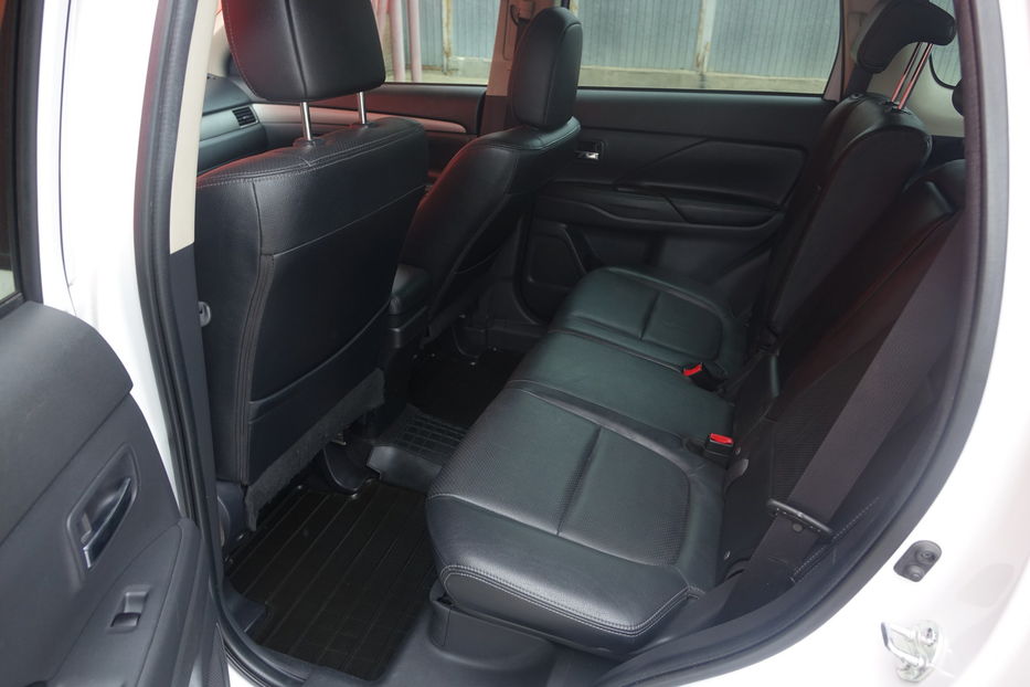 Продам Mitsubishi Outlander Оfficial 2013 года в Одессе