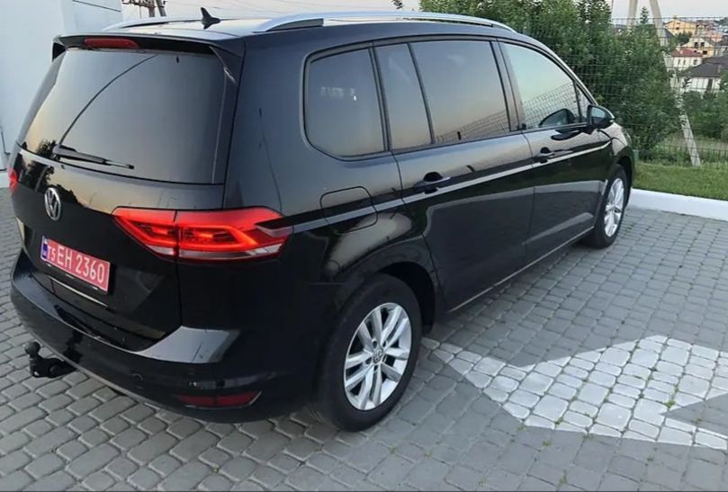 Продам Volkswagen Touran  Highline Automat Webasto 2016 года в Львове