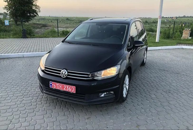 Продам Volkswagen Touran  Highline Automat Webasto 2016 года в Львове