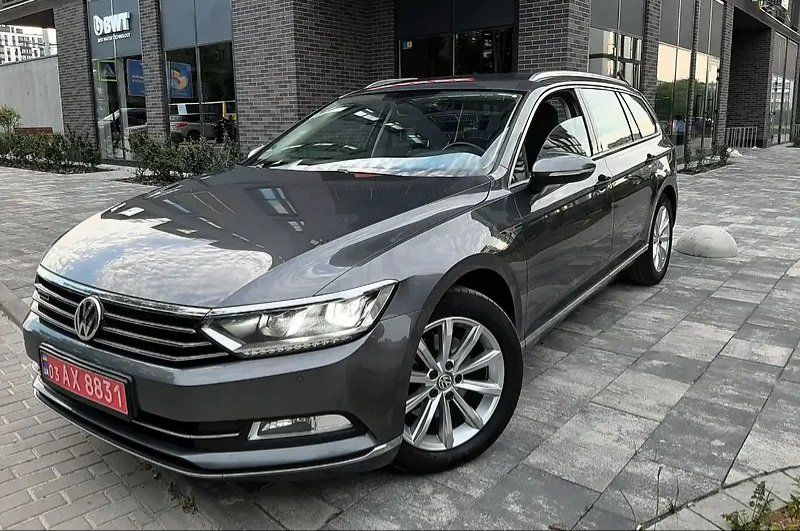 Продам Volkswagen Passat B8 HIGHLINE FulLed4motion190k.s 2016 года в Львове