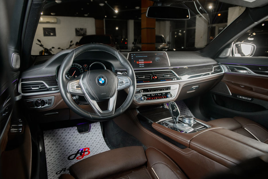 Продам BMW 730 M X Drive 2017 года в Одессе