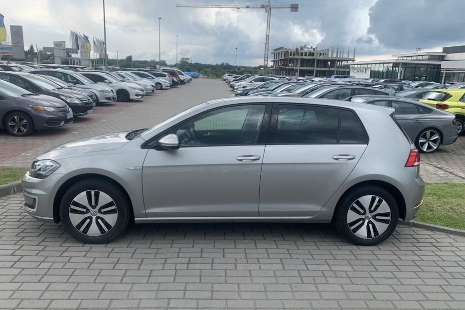 Продам Volkswagen e-Golf Quick Charge, Led, Xenon 2017 года в Львове