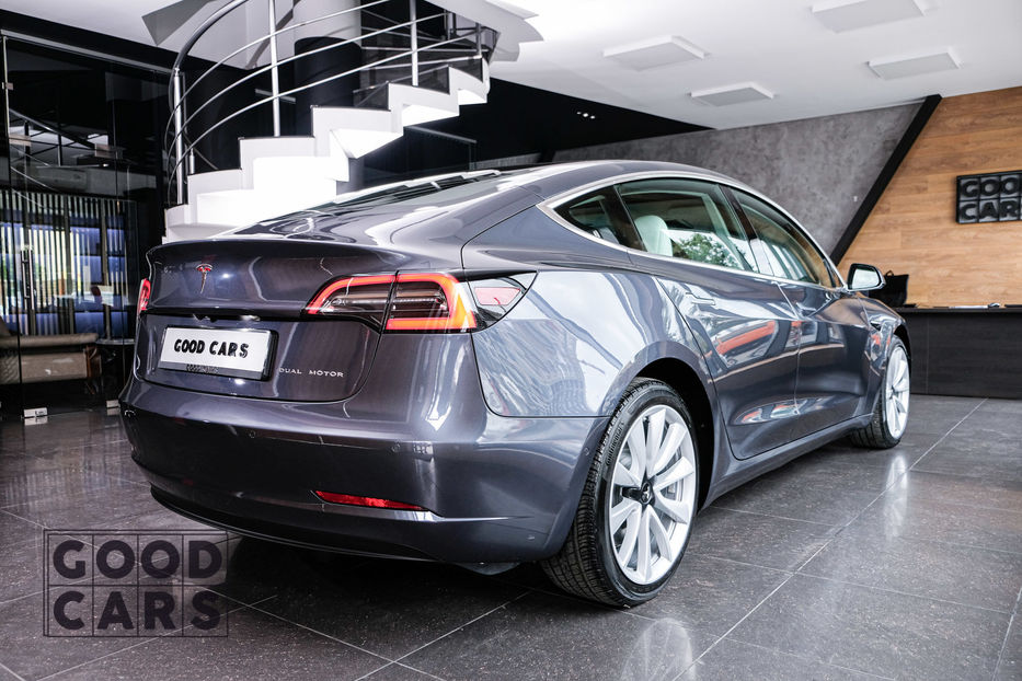Продам Tesla Model 3 Long Range Dual Motor  2020 года в Одессе