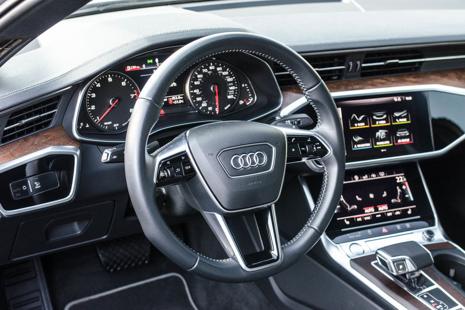 Продам Audi A6 2.0T QUATTRO  2020 года в Киеве