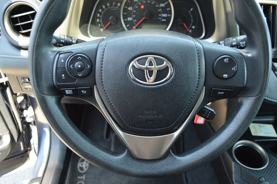 Продам Toyota Rav 4 XLE 2014 года в Одессе