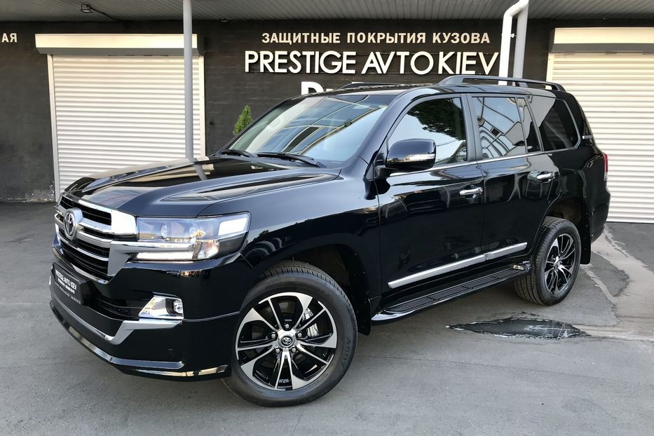 Продам Toyota Land Cruiser 200 2020 года в Киеве