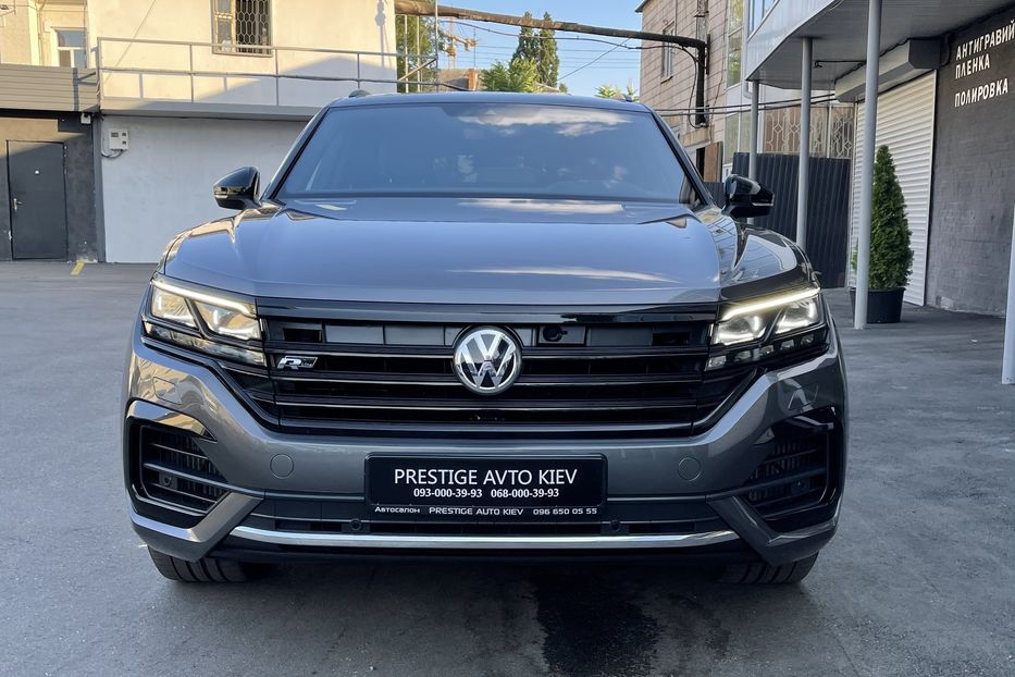 Продам Volkswagen Touareg R-Line 2018 года в Киеве