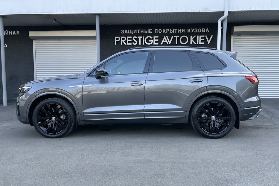 Продам Volkswagen Touareg R-Line 2018 года в Киеве