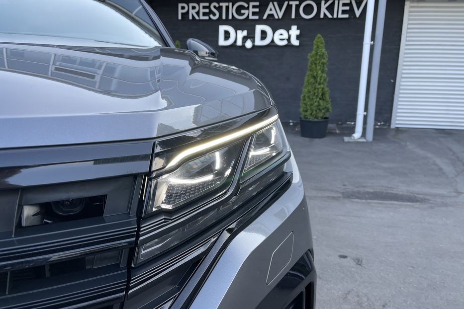 Продам Volkswagen Touareg R-Line 2018 года в Киеве