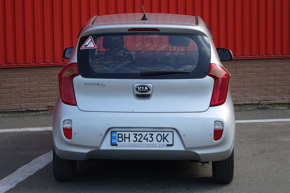Продам Kia Picanto AUTOMAT 2013 года в Одессе