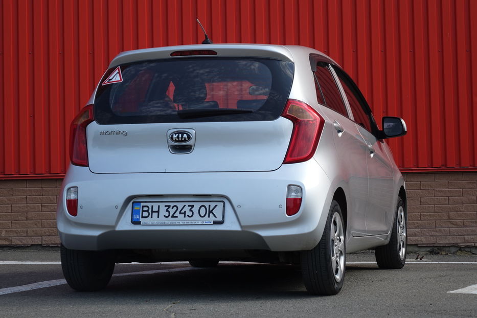 Продам Kia Picanto AUTOMAT 2013 года в Одессе